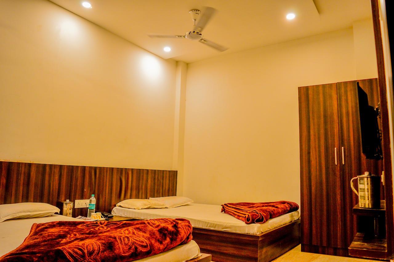 Hotel City Palace Ujjain Buitenkant foto